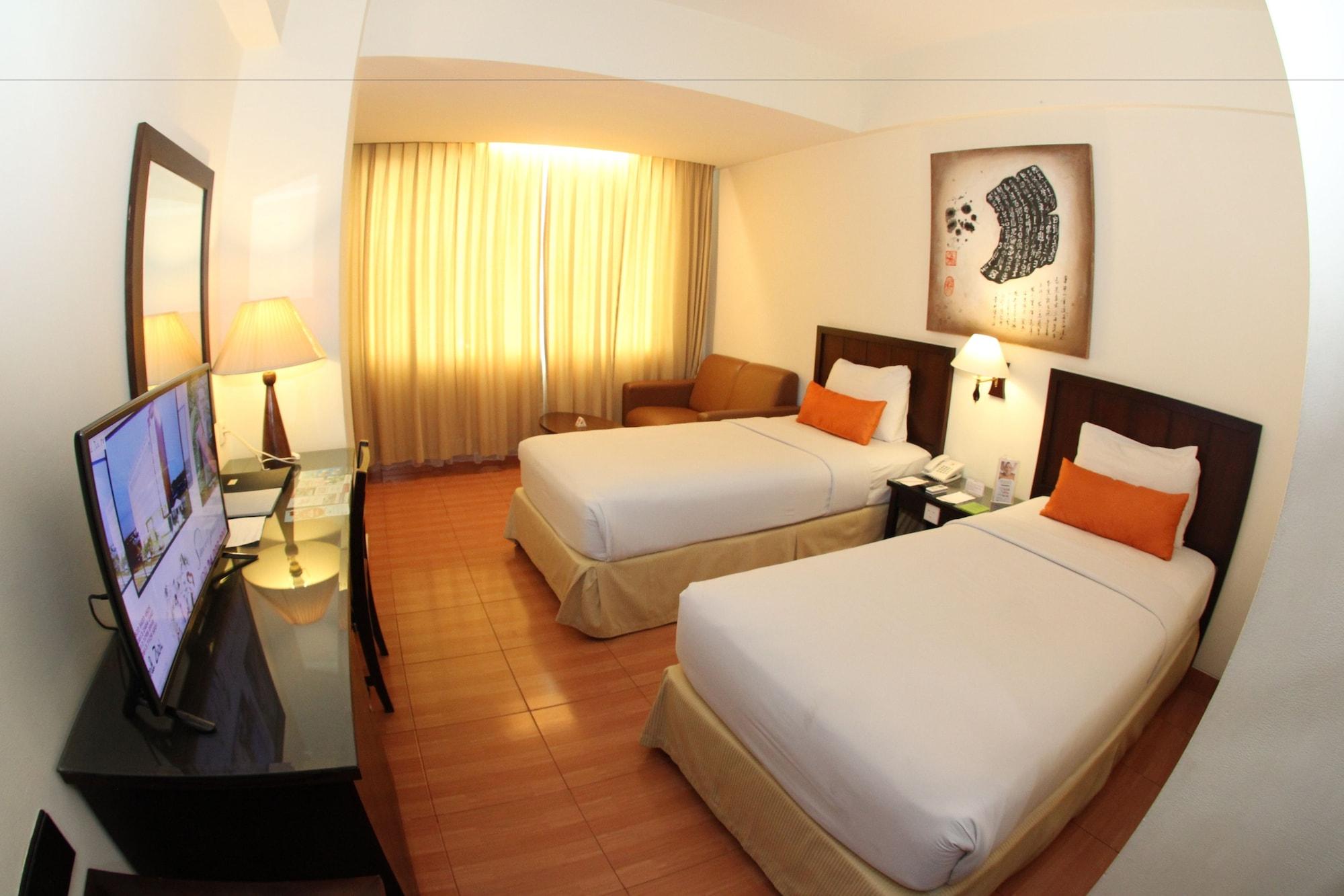 Grand Zuri Dumai Hotel Exterior photo